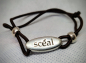 Preview: Irish Bracelet in Gaelic-English (scéal-story)