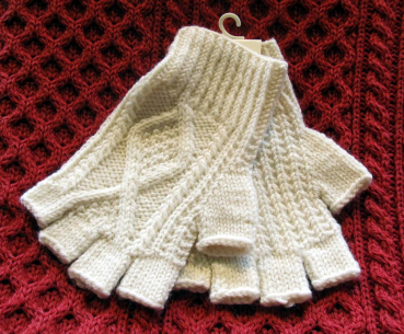Carraig Donn Irische Aran Fingerlose Handschuhe