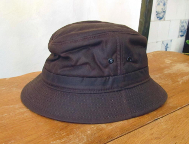 Bilberry Wax Hat brown "Mizen"