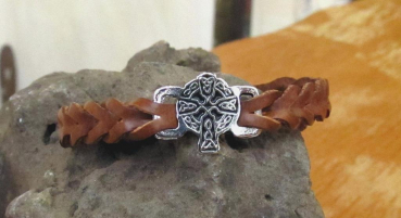 Leather Wristband Celtic Cross brown woven