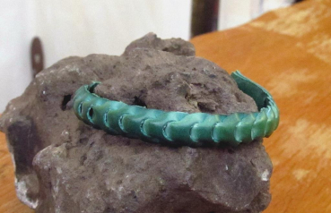 Leather Wristband dark green with Scale Ornament