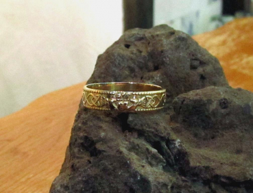Claddaghring with Knot