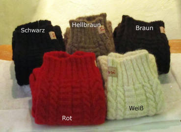 Sirri legwarmers with cablestich