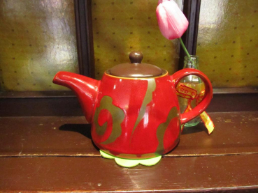 Tara Pottery Teapot red and brown