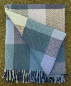 Avoca irish Lambswool Blanket "WR82"