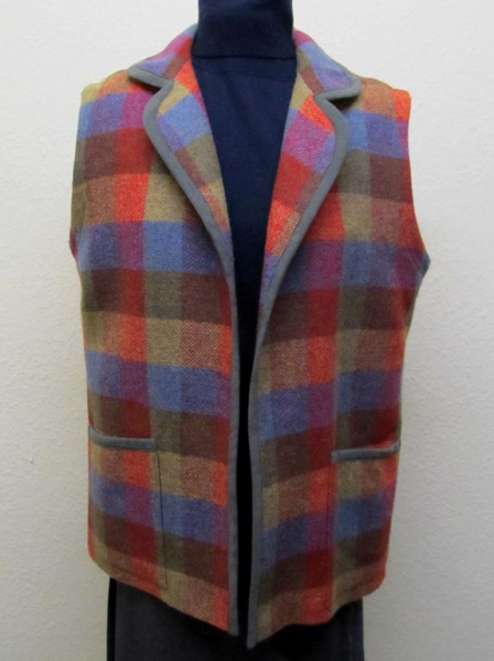 Donegal Design Trimmed Vest 5302 DT 66