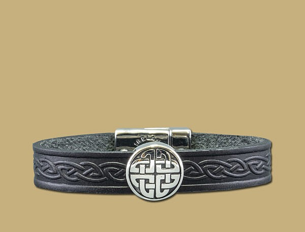 Leather Wristband black Knot