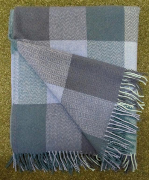 Avoca irish Lambswool Blanket "WR82"